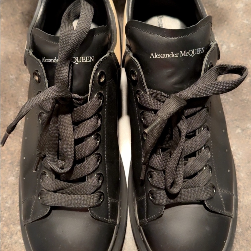 Alexander McQueen Men's Black Sneakers - Size M 11